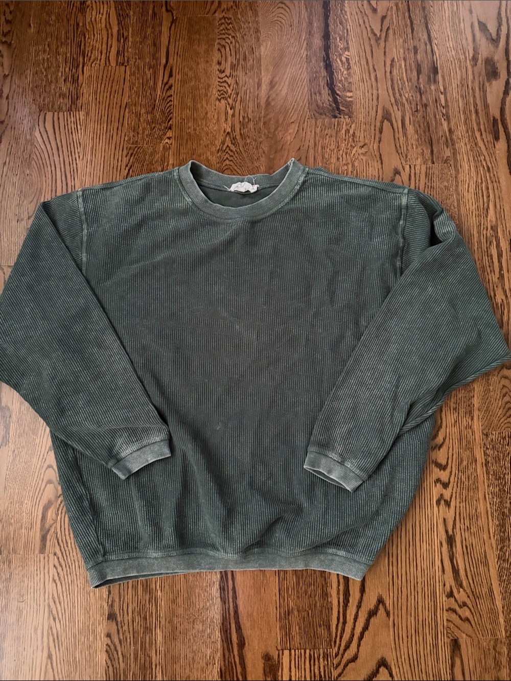 Discount Divas Relaxed Olive wash Corded Crewneck large